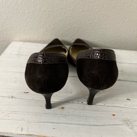 Ann Taylor Elegant Dark Heels - Picture 3 of 7